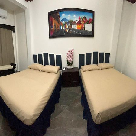 Hostal Casa De Grethel 弗洛勒斯 外观 照片