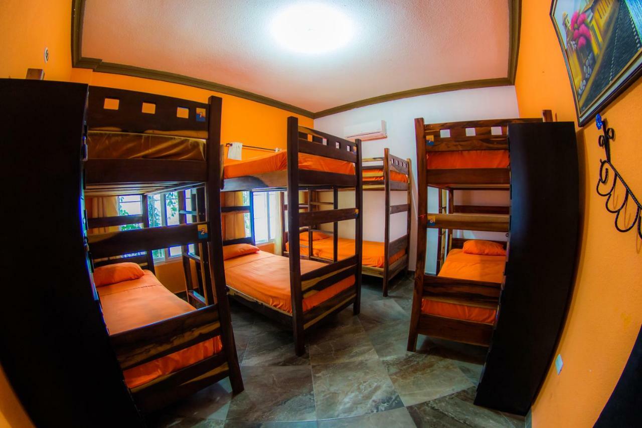Hostal Casa De Grethel 弗洛勒斯 外观 照片