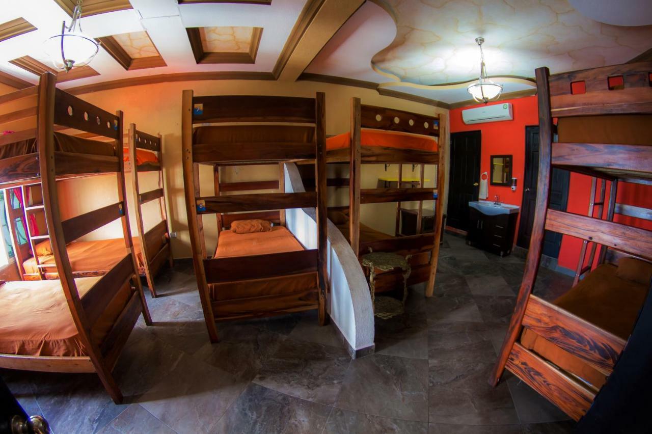 Hostal Casa De Grethel 弗洛勒斯 外观 照片